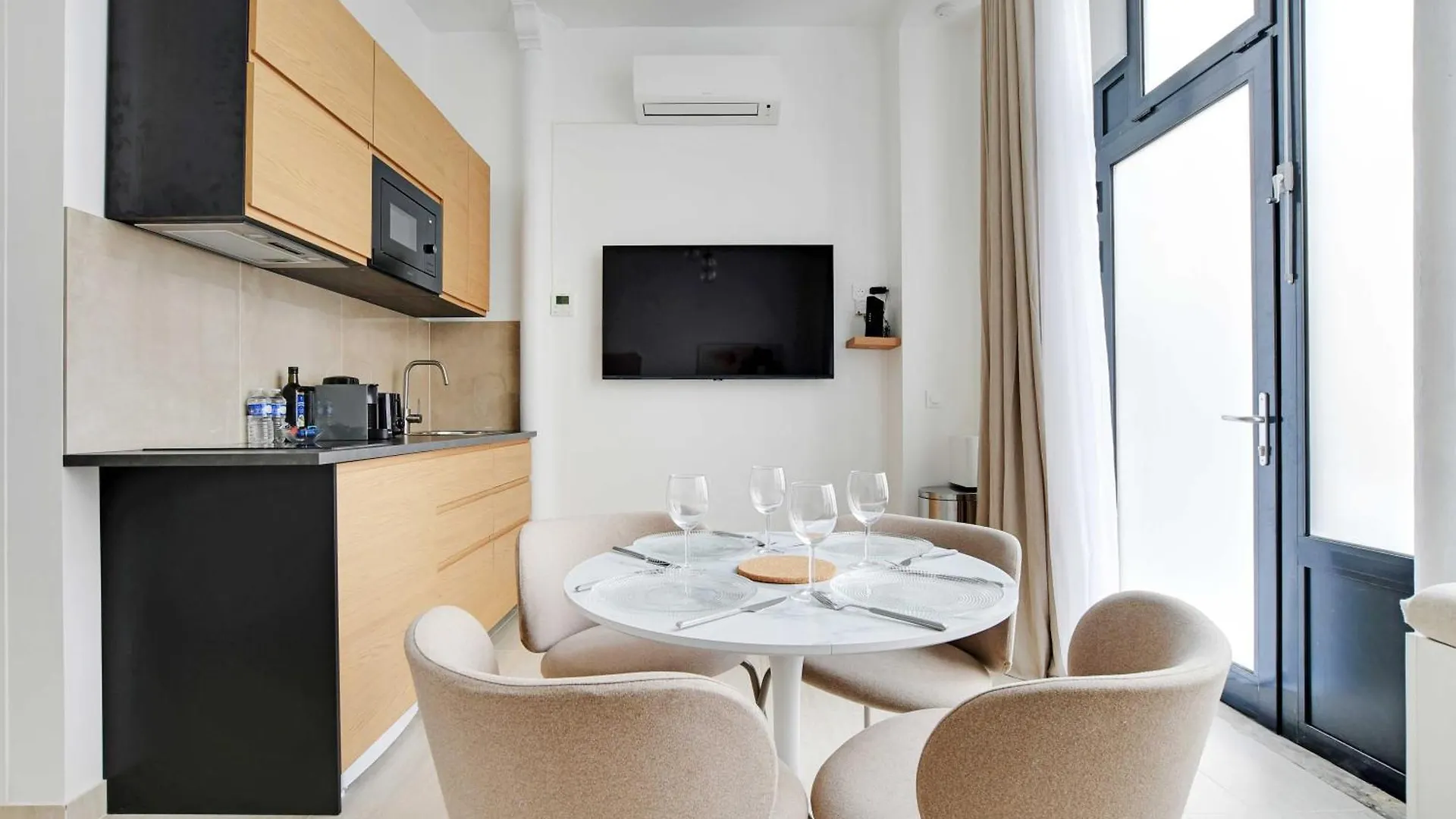 Studio Moderne - Ac- 4P- Champ-De-Mars Parijs