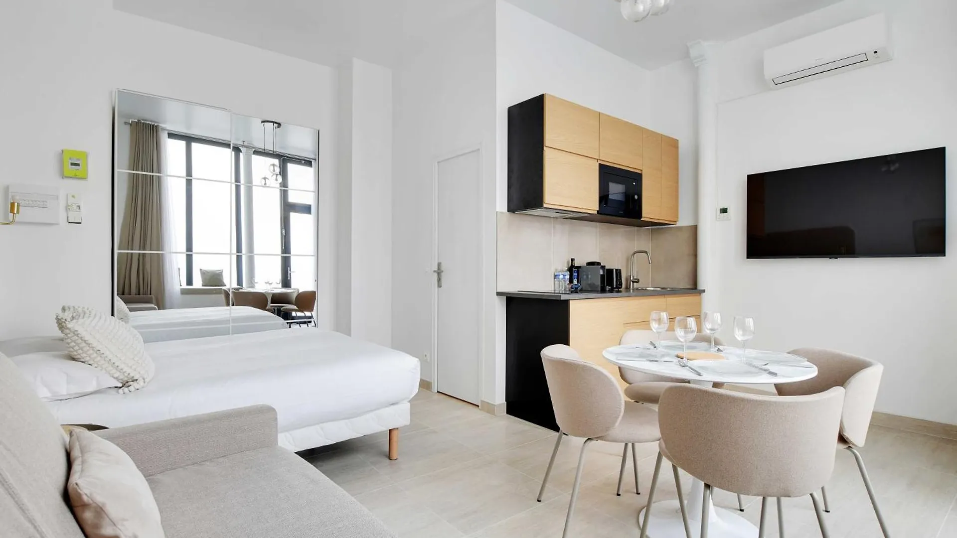 Studio Moderne - Ac- 4P- Champ-De-Mars Parijs